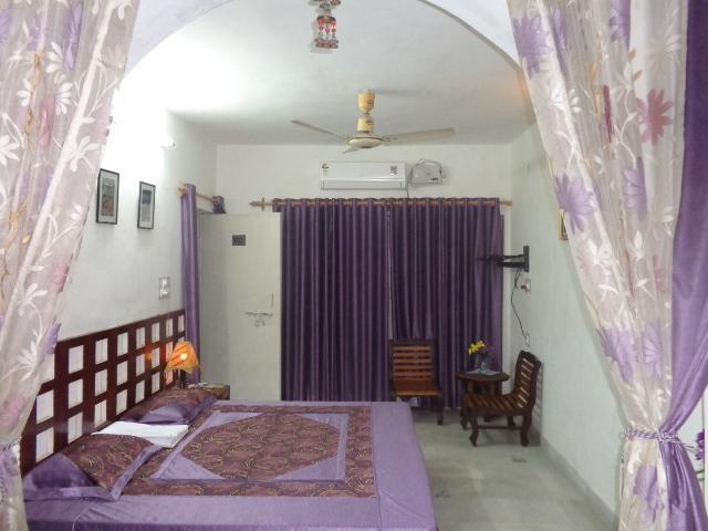 Bed and Breakfast Sri Radha Krishna Kunj à Agra  Extérieur photo